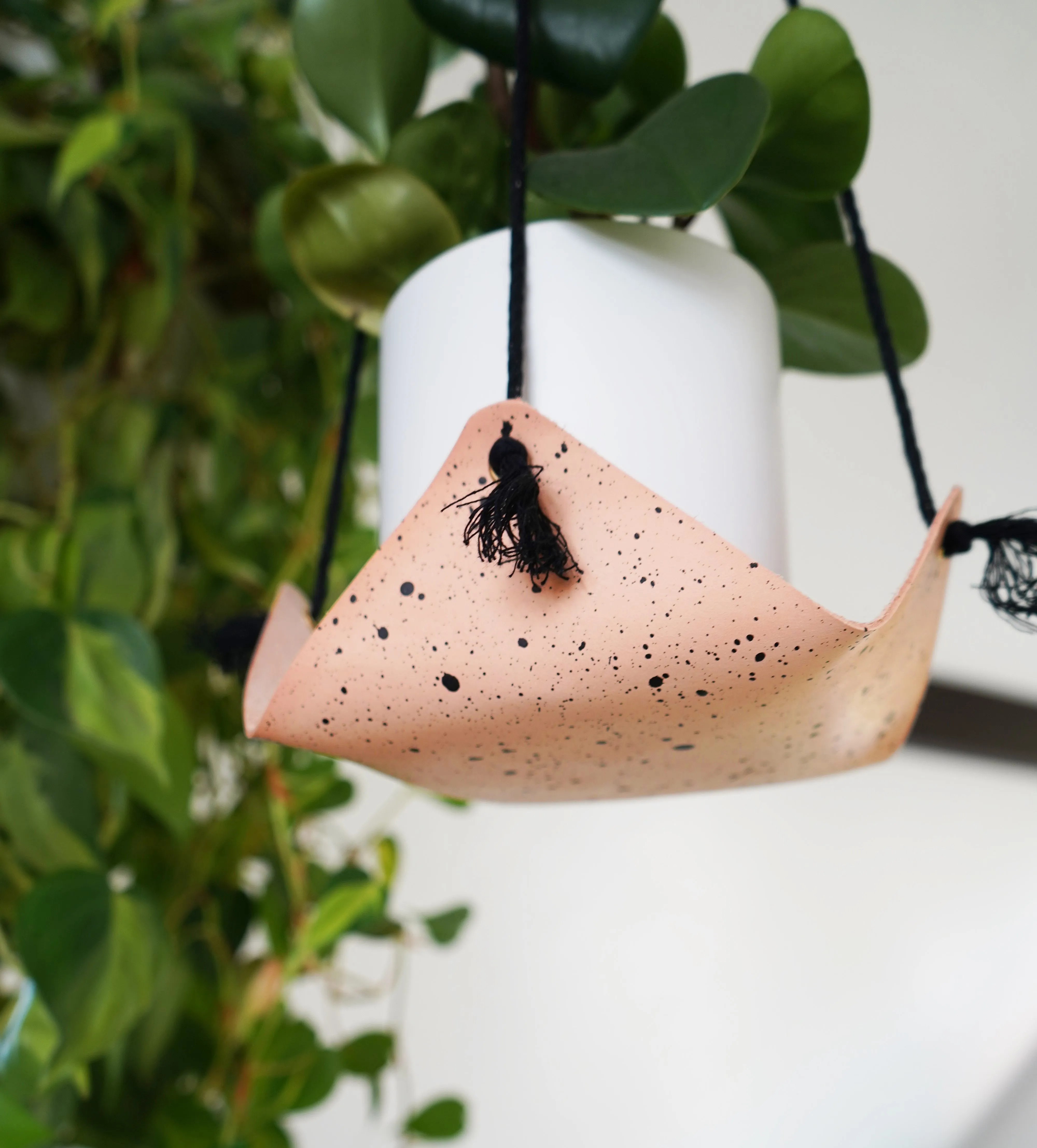 Speckled Leather Plant Hammock